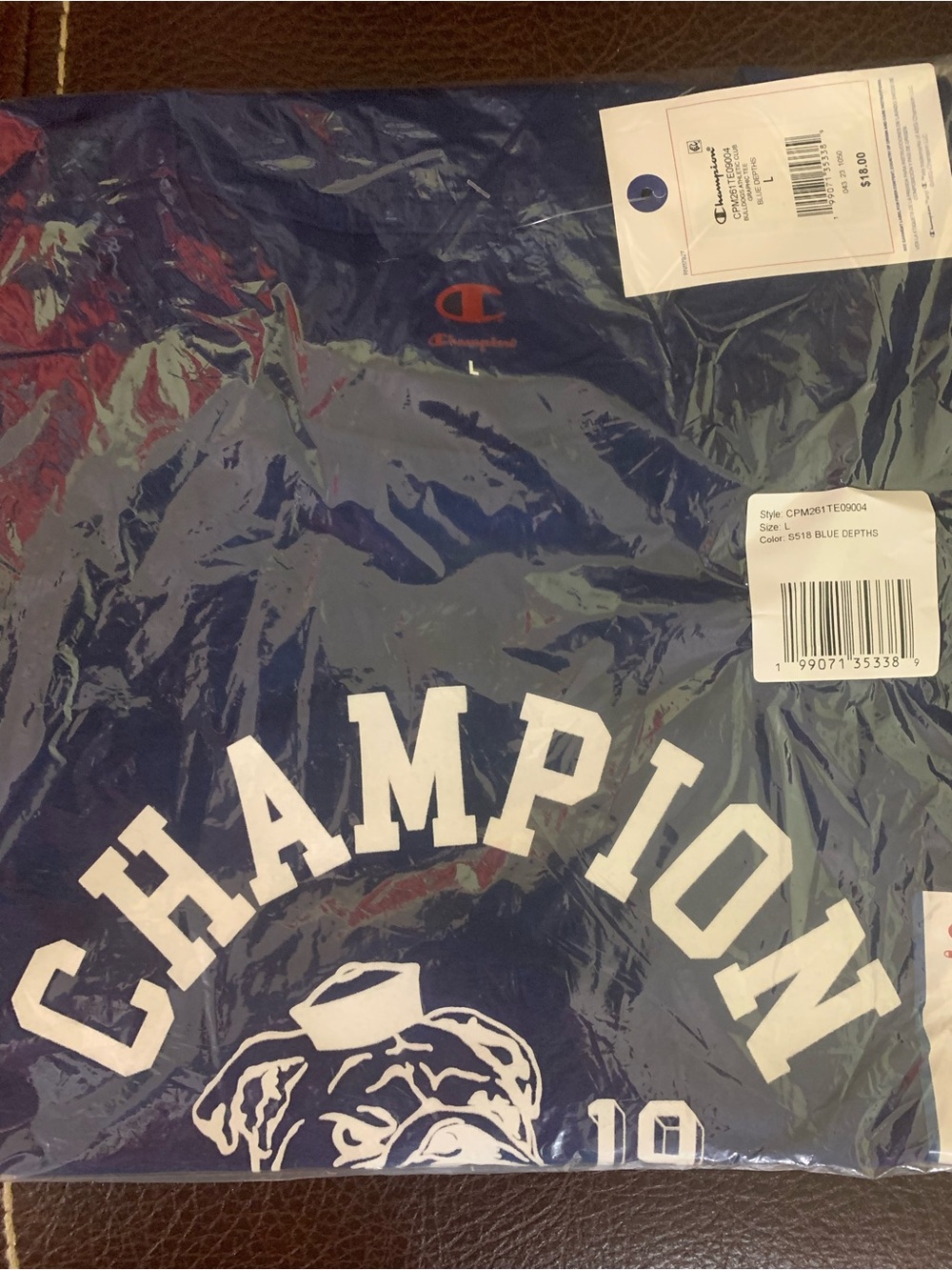 Champion Men’s NWT’s size large graphic tee shirt